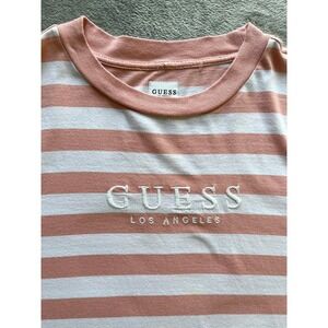 Guess TShirt Mens Medium Pink White Striped Embroidered Logo‎ Short Sleeved Crew